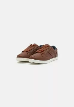 Pier One Sneakers Laag