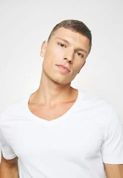 Pier One 2 PACK - T-shirt Basic -Pier One Winkel 2464778c5d314b51b098f8e722d959b0