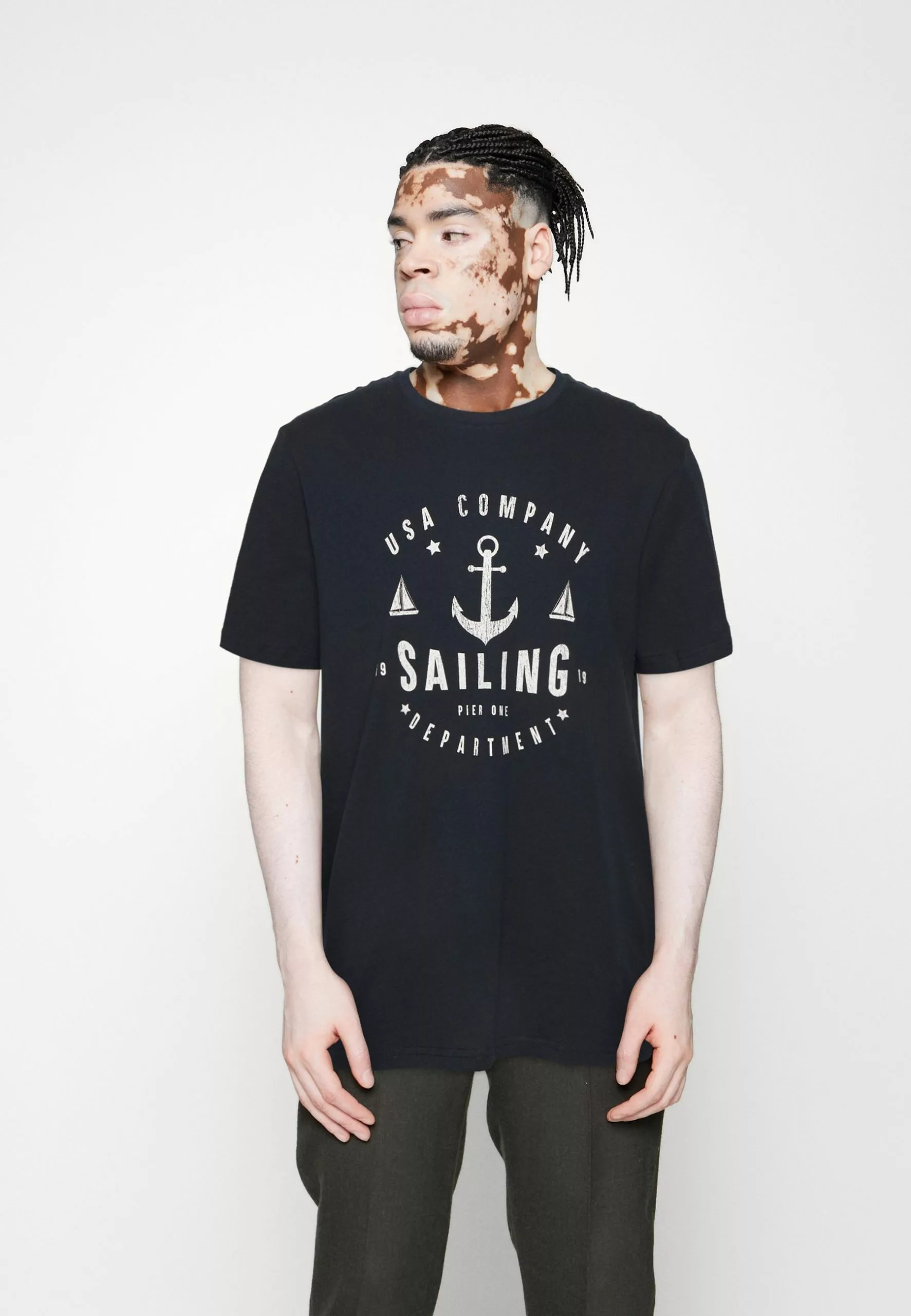 Pier One T-shirt Print 3 Pier One T-shirt Print