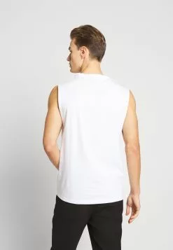 Pier One 3 PACK - T-shirt Basic -Pier One Winkel a9eda1483b324f9bb5e5f44f95d5a2f7