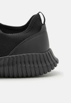 Pier One Sneakers Laag -Pier One Winkel da21a0204b9943a1b0a5be03e6d2430f