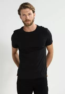 Pier One 2 PACK - T-shirt Basic -Pier One Winkel dee66c7e2e734d18983e6a98b1cdab15