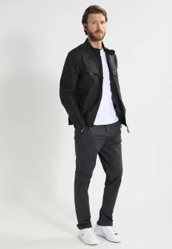 Pier One Winkel -Pier One Winkel ee6eba2972234e879b90da4d007f28f1