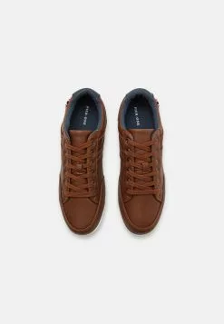 Pier One Sneakers Laag -Pier One Winkel faaec08ac19648d189ae0f8b820f6374